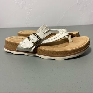 Clarks Collection White Women Sandals 9.5 W Wide